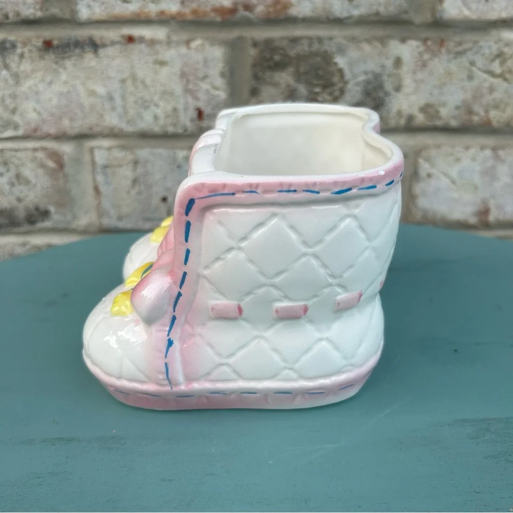 Vintage My-Neil Baby Booties Ceramic Planter Pink Quilted Slippers 1985 Nursery